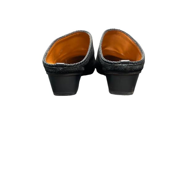 Aquatalia FIFE Perforated Black Suede Open Back Pointed Toe Slip On Mules Size 6 - Picture 7 of 8